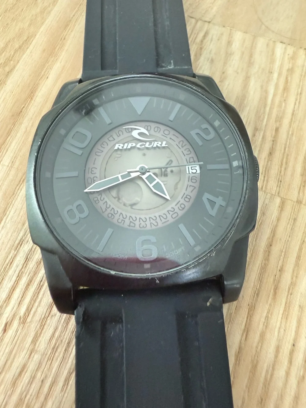 Rare rip curl undercover midnight black surf watch NEW BATTERY